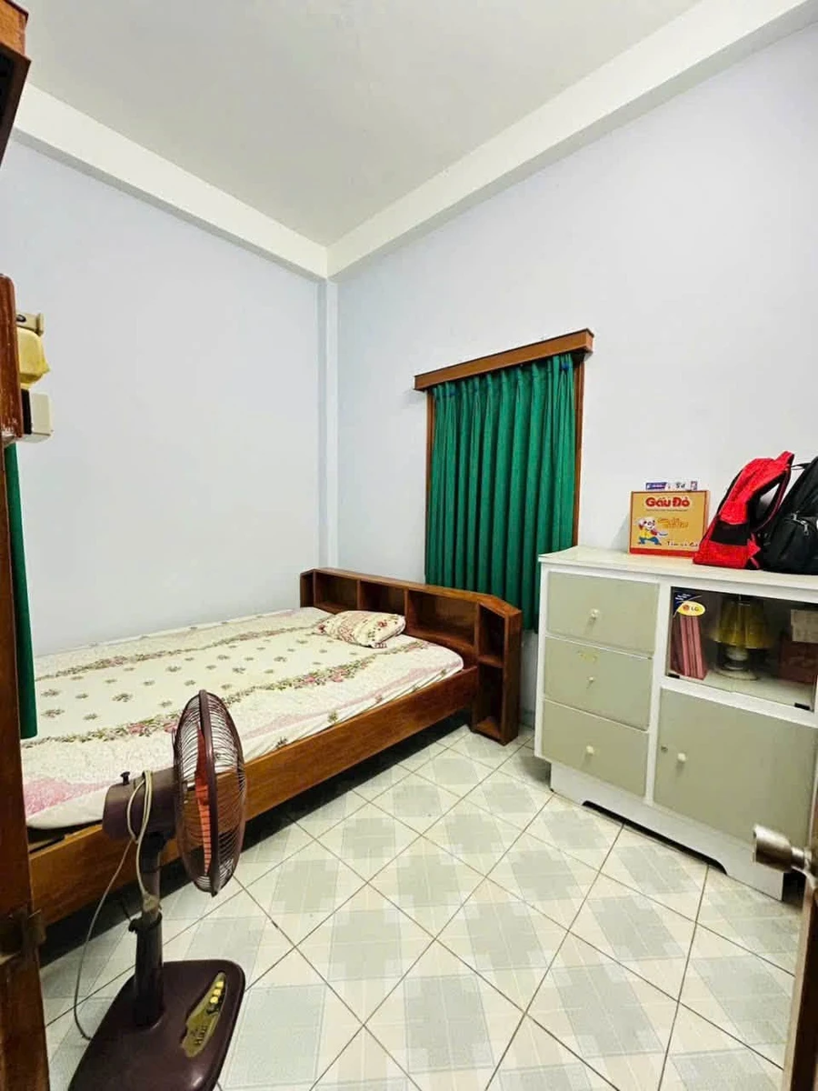 Bán nhà 3,5 tầng mặt tiền Lạc Long Quân, Nha Trang, 7,85 tỷ, 45,4m² - Ảnh thu nhỏ 4